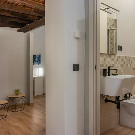 Residenza San Leonardo - Centro Storico Apartment *